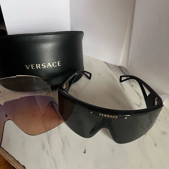 Versace Oversized Sunglasses with Interchangeable Lenses + Original Packaging - Picture 2 of 10